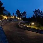 Pine Hill Ruby With Free Jacuzzi Chalet *