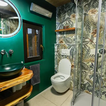 Pine Hill Ruby With Free Jacuzzi Chalet *