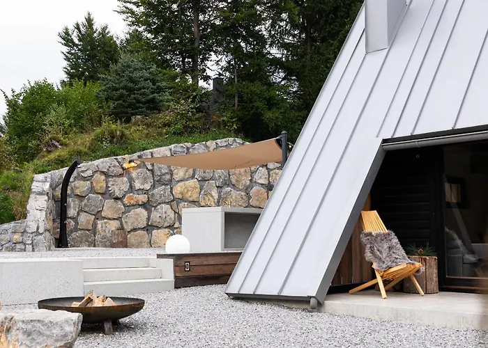 Pine Hill Ruby With Free Jacuzzi