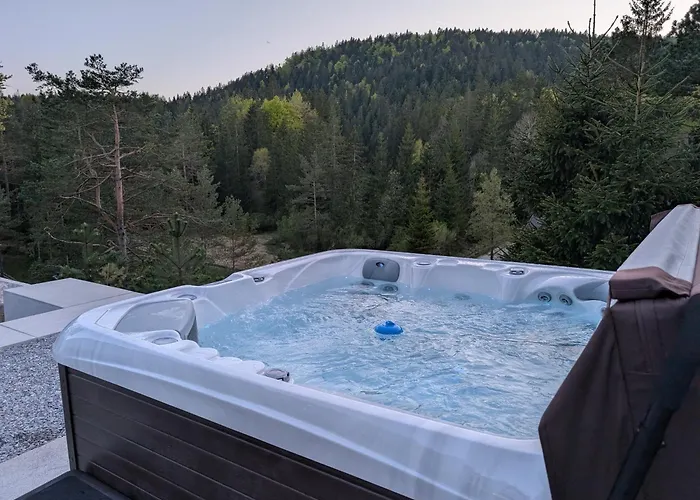 Pine Hill Ruby With Free Jacuzzi *