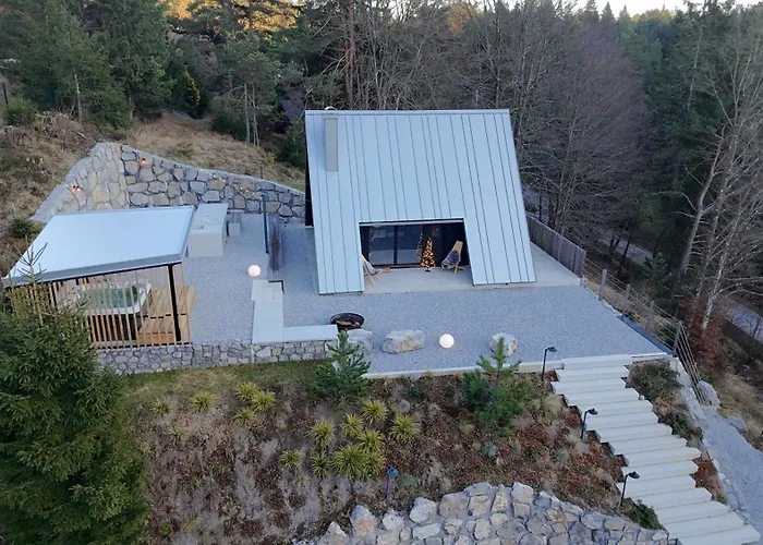 Pine Hill Ruby With Free Jacuzzi Horská chata *